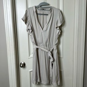 Gorgeous beige Banana Republic Dress size L